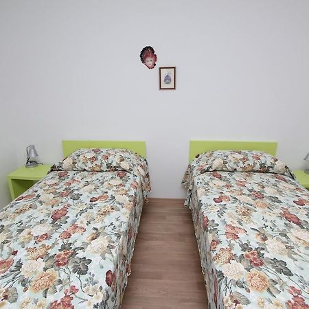 Apartment Mitton 2 Rovinj Exterior photo